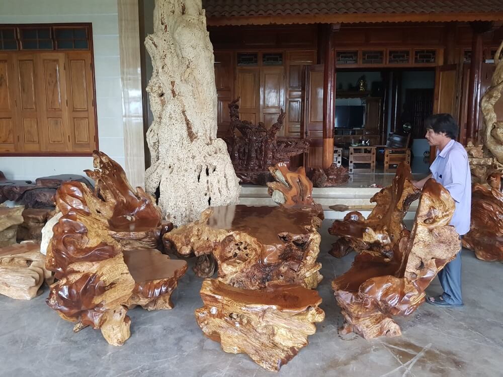 Những bộ bàn ghế nu lũa tự nhiên tăng sự đẳng cấp bề thế cho không gian Những Bộ Bàn Ghế Nu Lũa Tự Nhiên Tăng Sự Đẳng Cấp Bề Thế Cho Không Gian