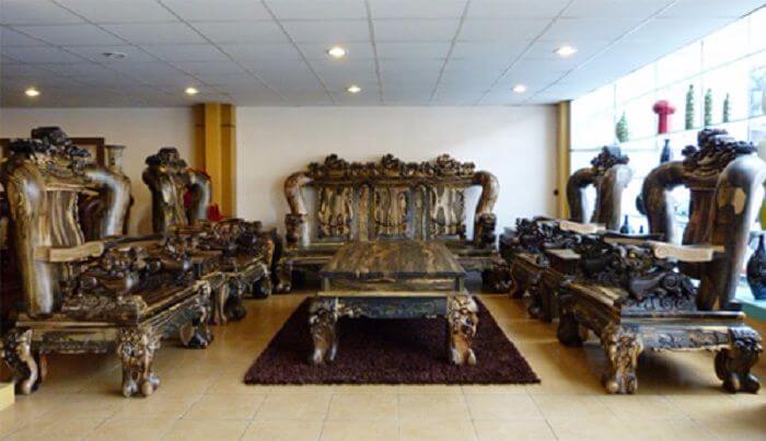 Bộ bàn ghế bằng gỗ mun vân sọc