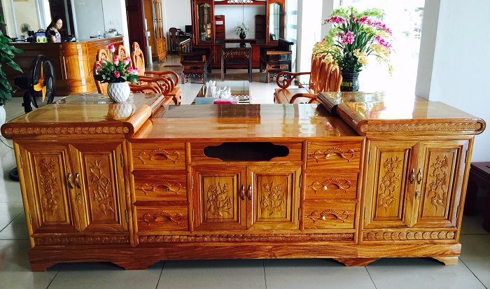 Kệ tủ tivi gỗ tự nhiên có màu sắc đẹp
