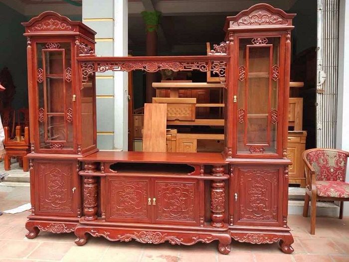 Mẫu kệ tủ tivi gỗ hương được nhiều người yêu thích lựa chọn