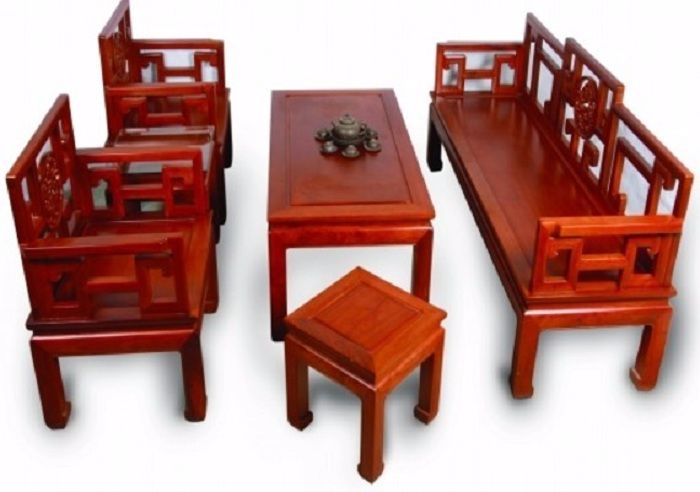 Màu gỗ tự nhiên đẹp hoàn hảo tạo nên độ sang trọng cho bộ bàn ghế