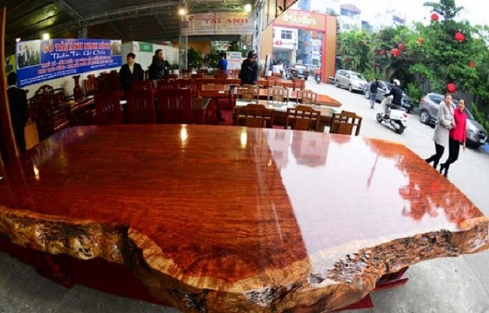 Gỗ cẩm lai có vân gỗ rất đẹp và được xếp vào nhóm 1 tại Việt Nam