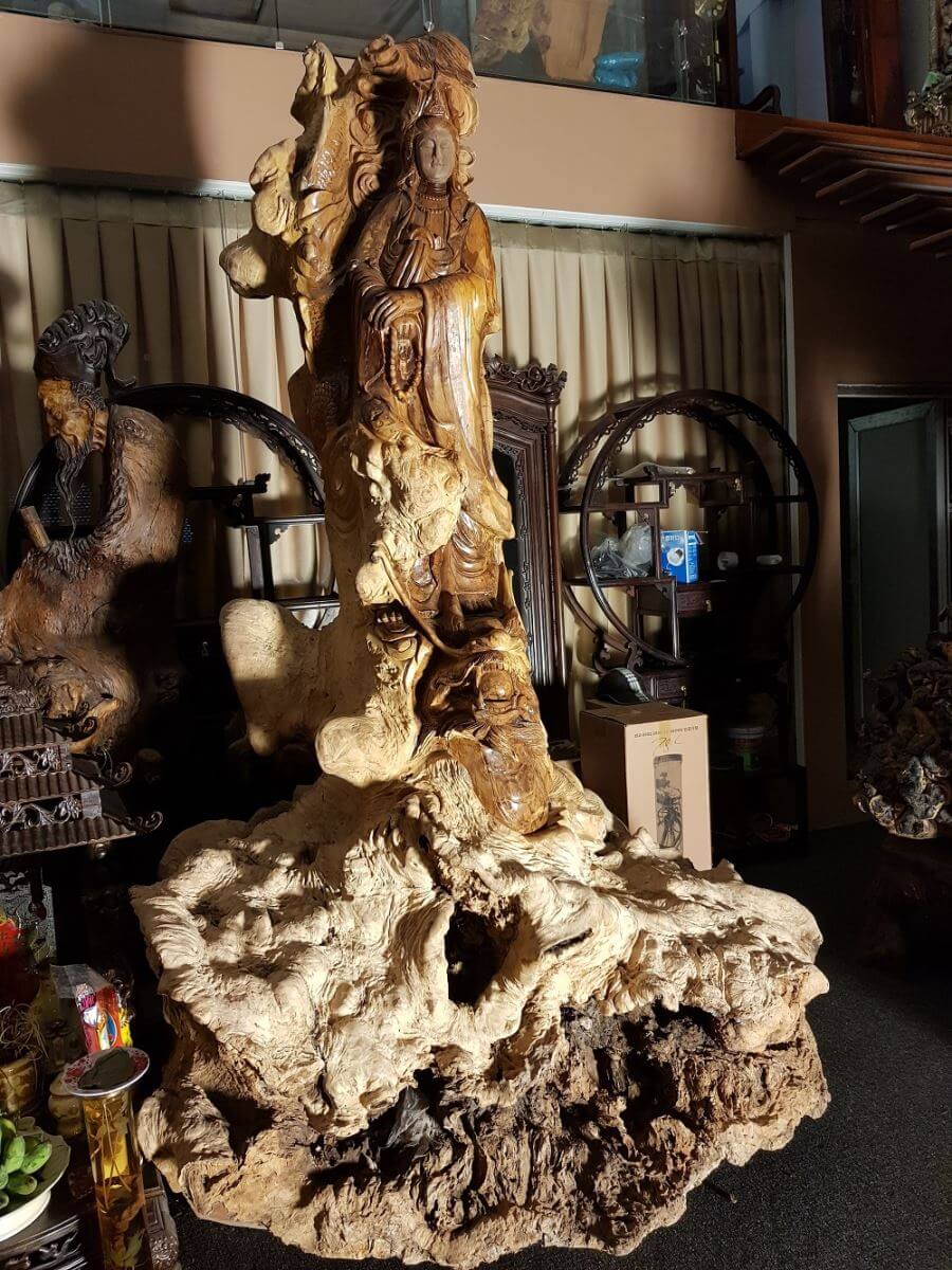 Tượng quan thế âm bồ tát bằng gỗ nu