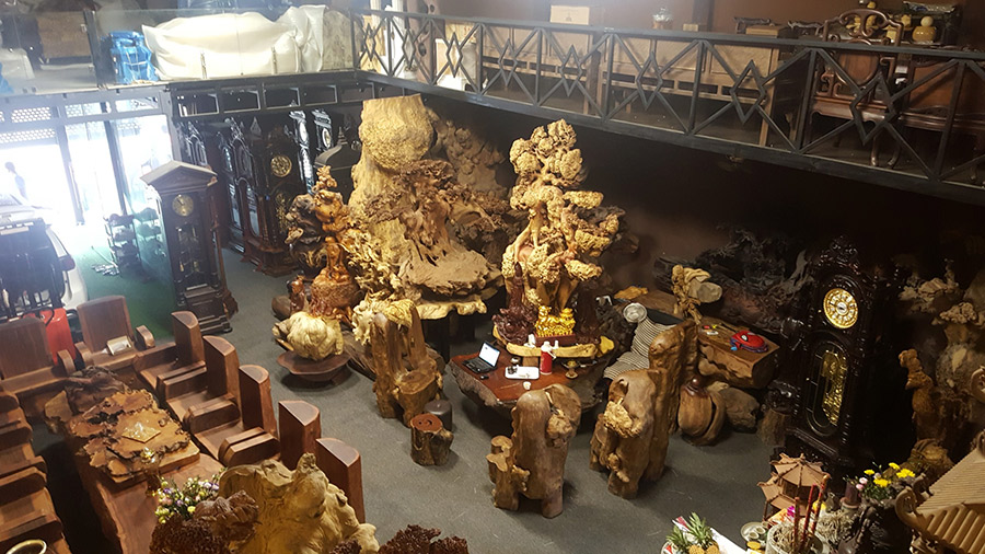 Không gian trưng bày các tác phẩm nghệ thuật đồ gỗ vô cùng độc đáo