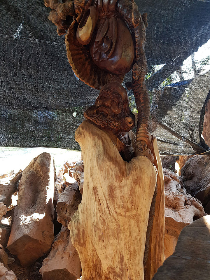 Mẫu 4 : Tượng Đạt Ma bằng gỗ Sao diêu khắc nghệ thuật độc đáo